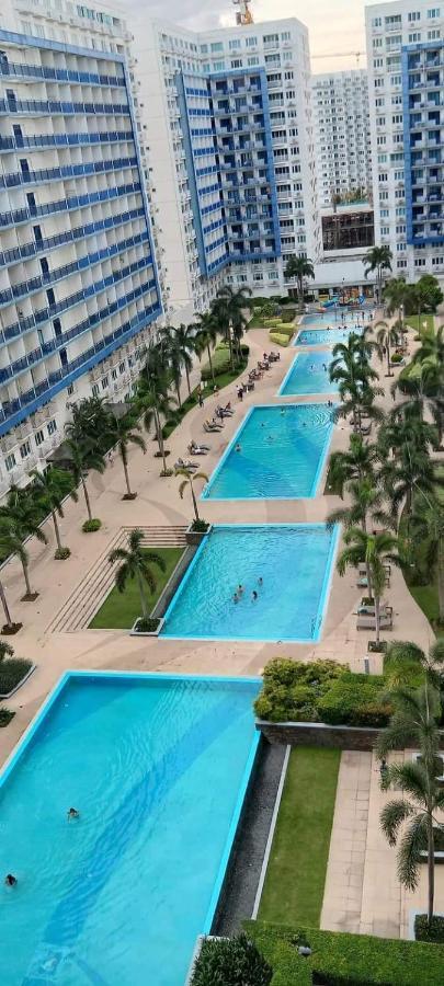 Rhm Sea Residences Condostaycation Moa,Smx Pasay Exterior photo
