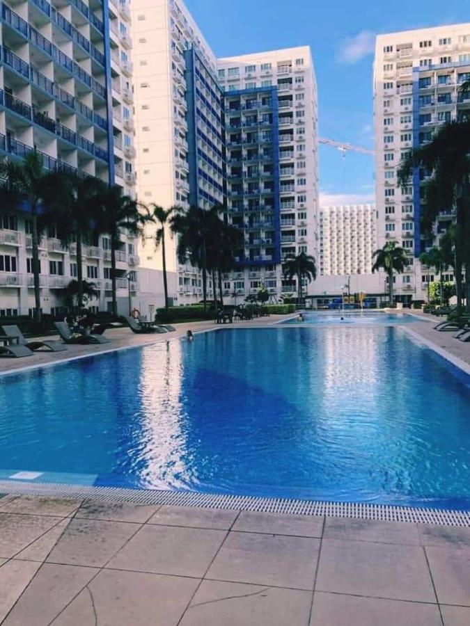 Rhm Sea Residences Condostaycation Moa,Smx Pasay Exterior photo