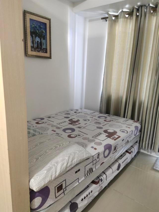 Rhm Sea Residences Condostaycation Moa,Smx Pasay Exterior photo